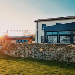 https://la-gare-soyons.hotels-rhonealpes.com